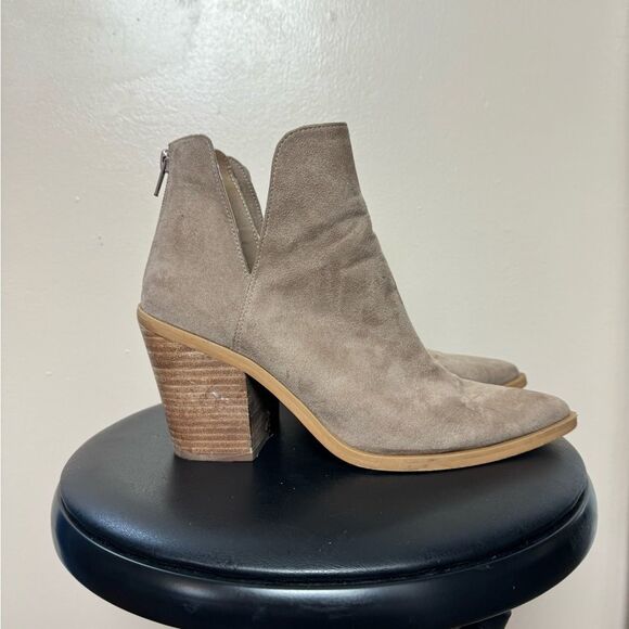 SALE! Brown Abound Callan Bootie Size 7.5 EUC - Picture 2 of 7